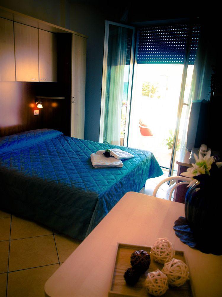 Residence Mediterraneo Rimini Exterior foto